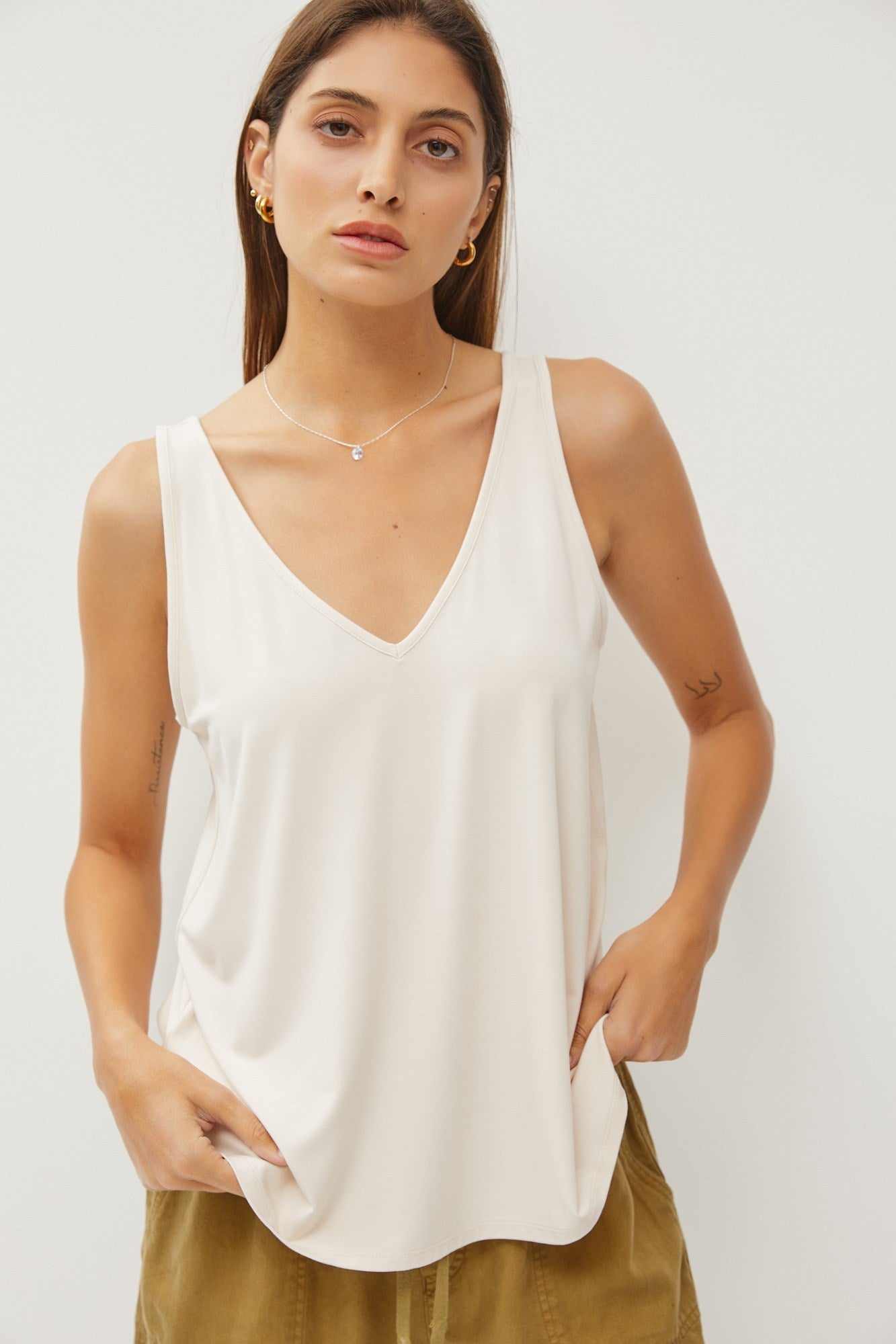 white flowy v neck tank top