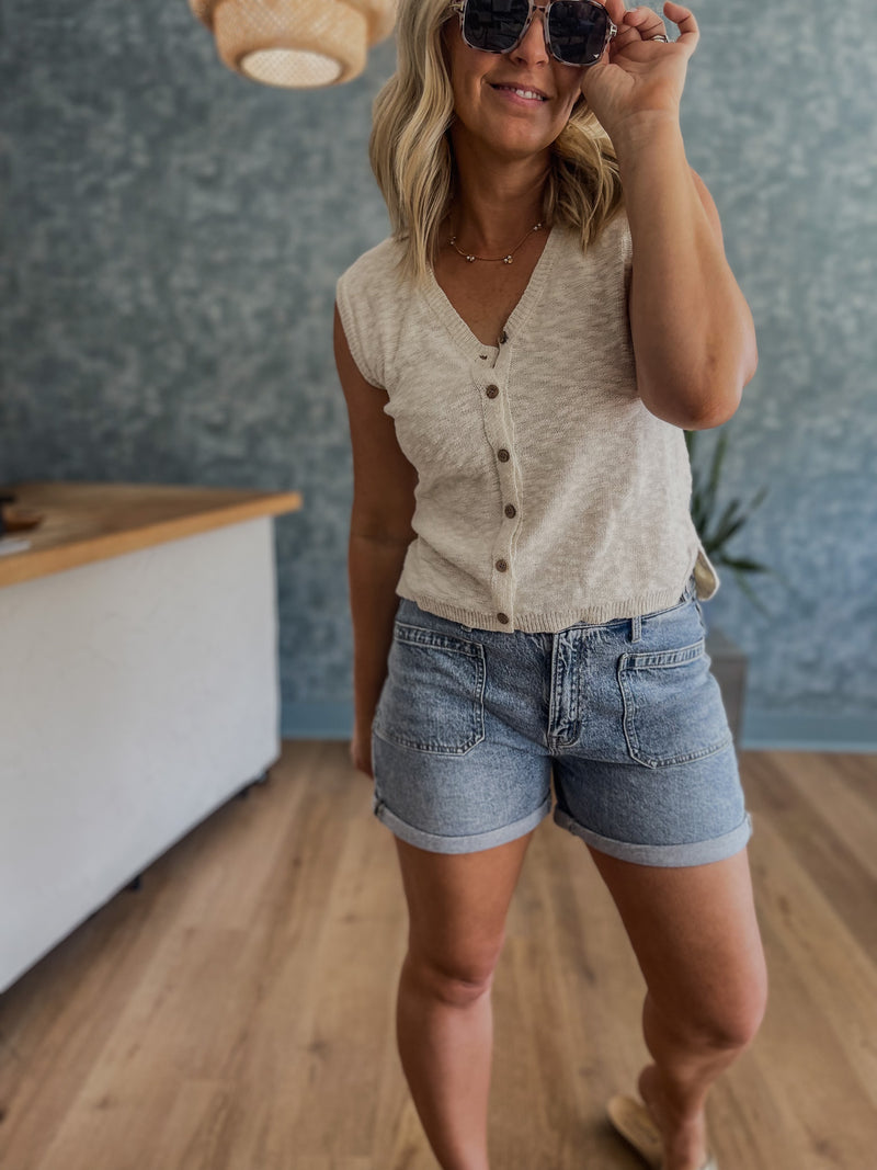 Jump Cuffed Highrise Shorts